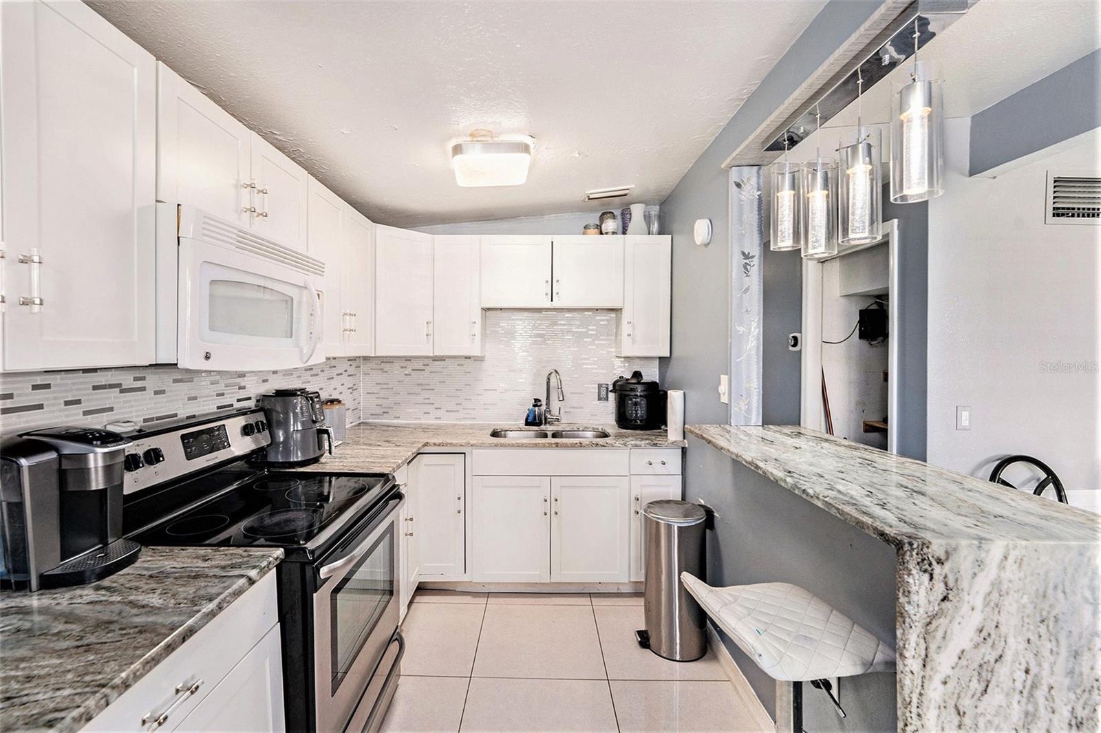 Image 11 of 29 For 1417 14th Street E