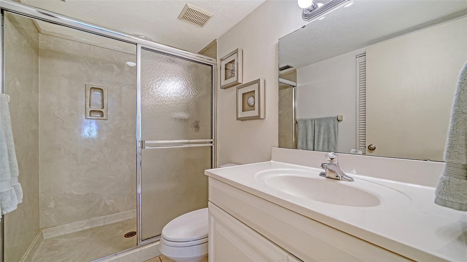 Image 13 of 37 For 5217 Wedgewood Lane 21