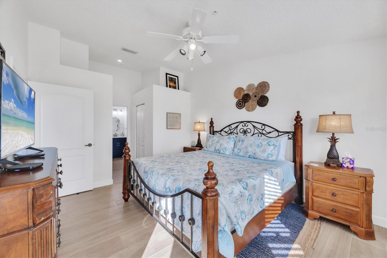 Image 15 of 32 For 9560 High Gate Drive 1622