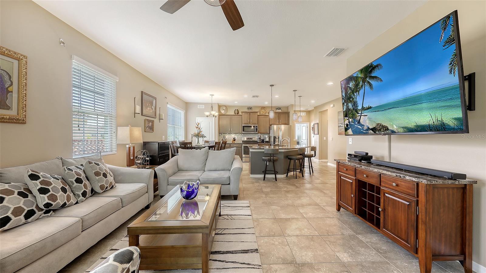 Image 18 of 58 For 8352 Enclave Way 104