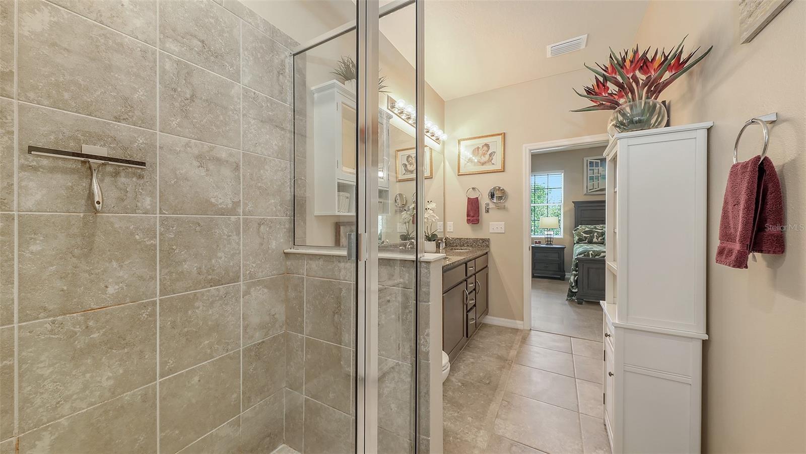 Image 23 of 58 For 8352 Enclave Way 104