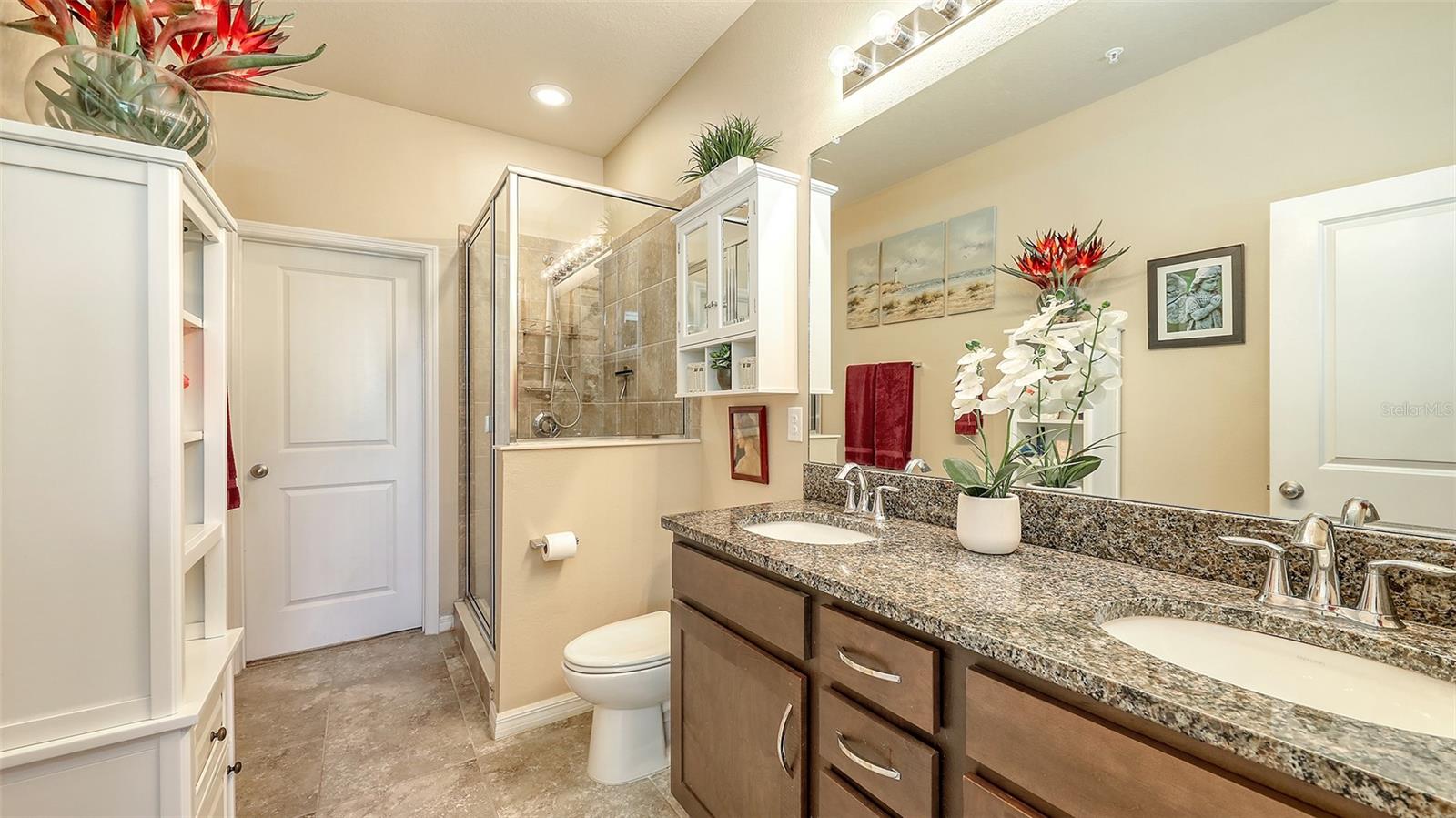 Image 25 of 58 For 8352 Enclave Way 104