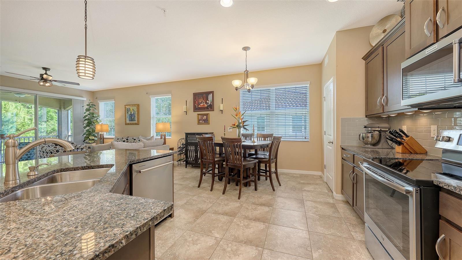 Image 9 of 58 For 8352 Enclave Way 104