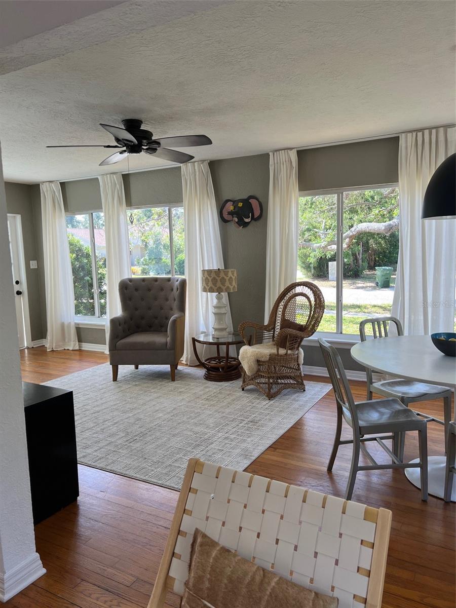 Image 11 of 37 For 4704 Winchester Drive