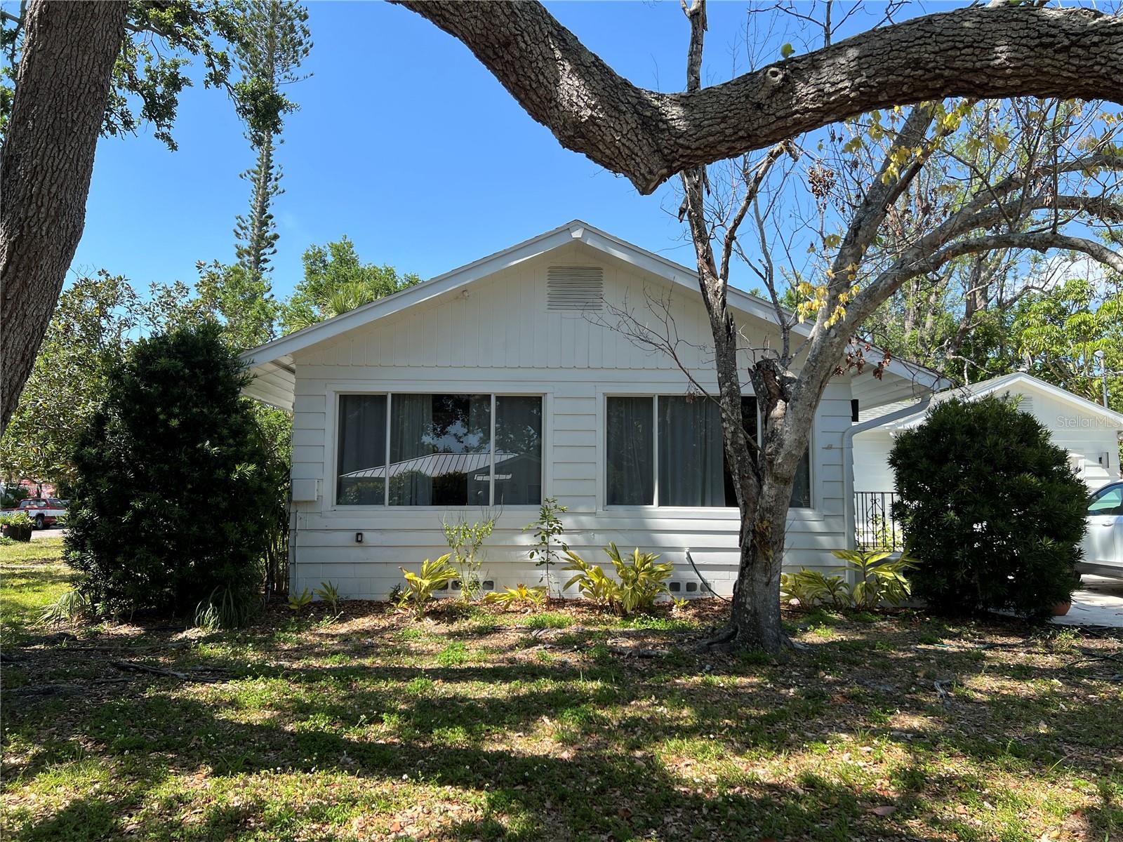 Image 34 of 37 For 4704 Winchester Drive