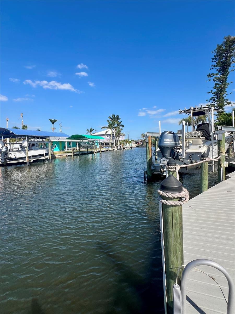 Image 22 of 43 For 11476 May Street