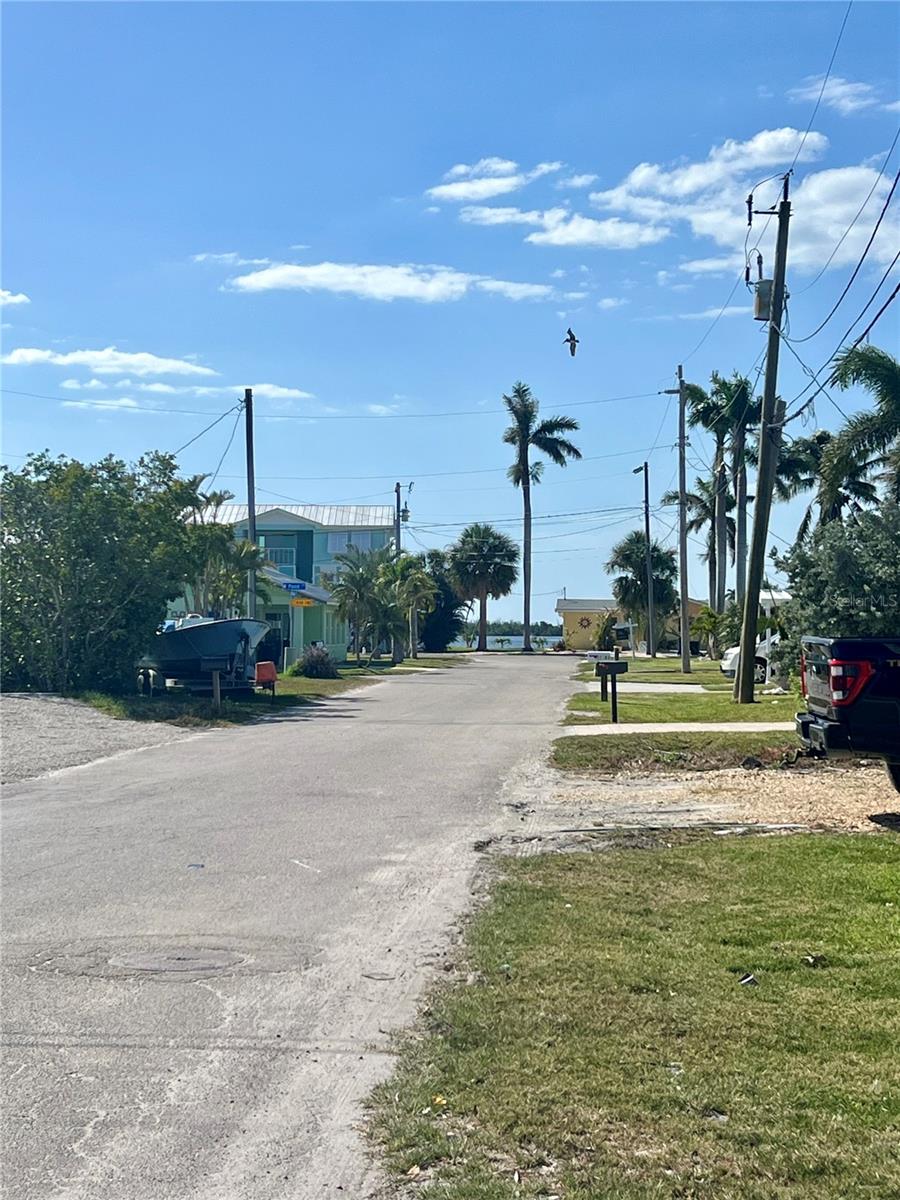 Image 23 of 43 For 11476 May Street