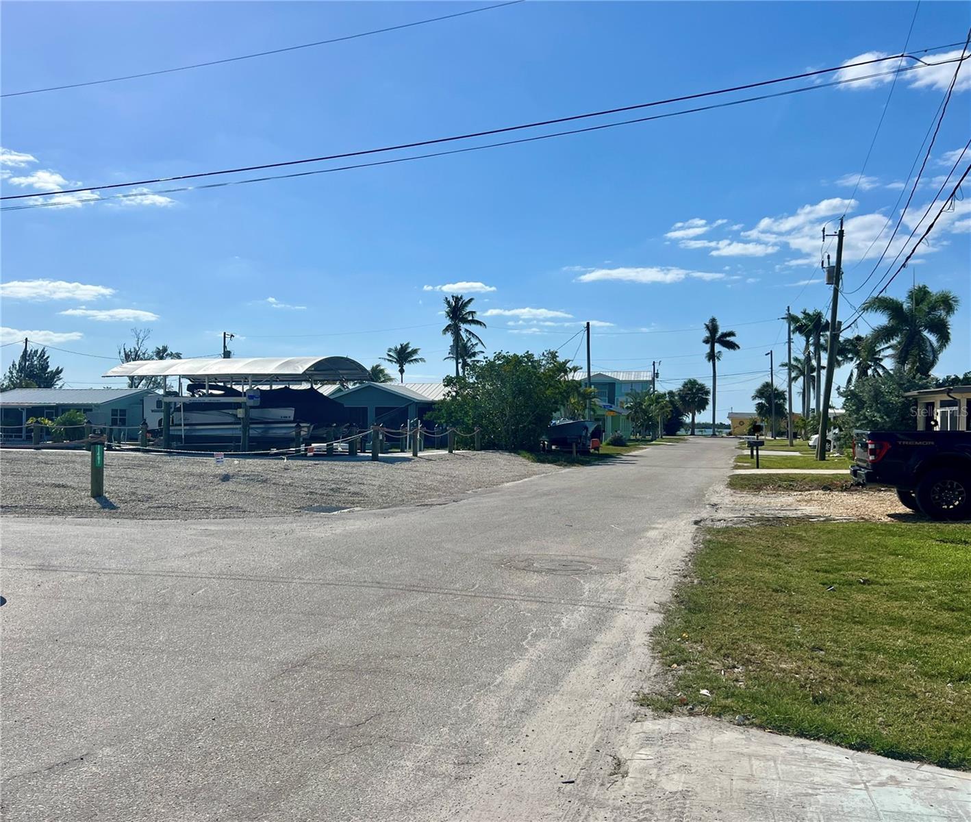 Image 24 of 43 For 11476 May Street