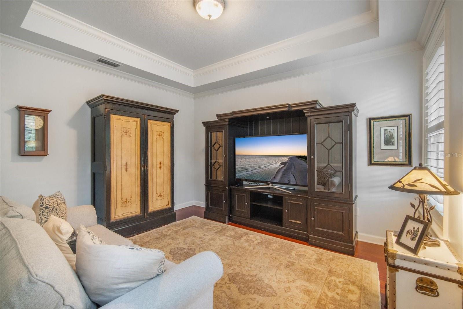 Image 14 of 55 For 5716 Bayshore Boulevard