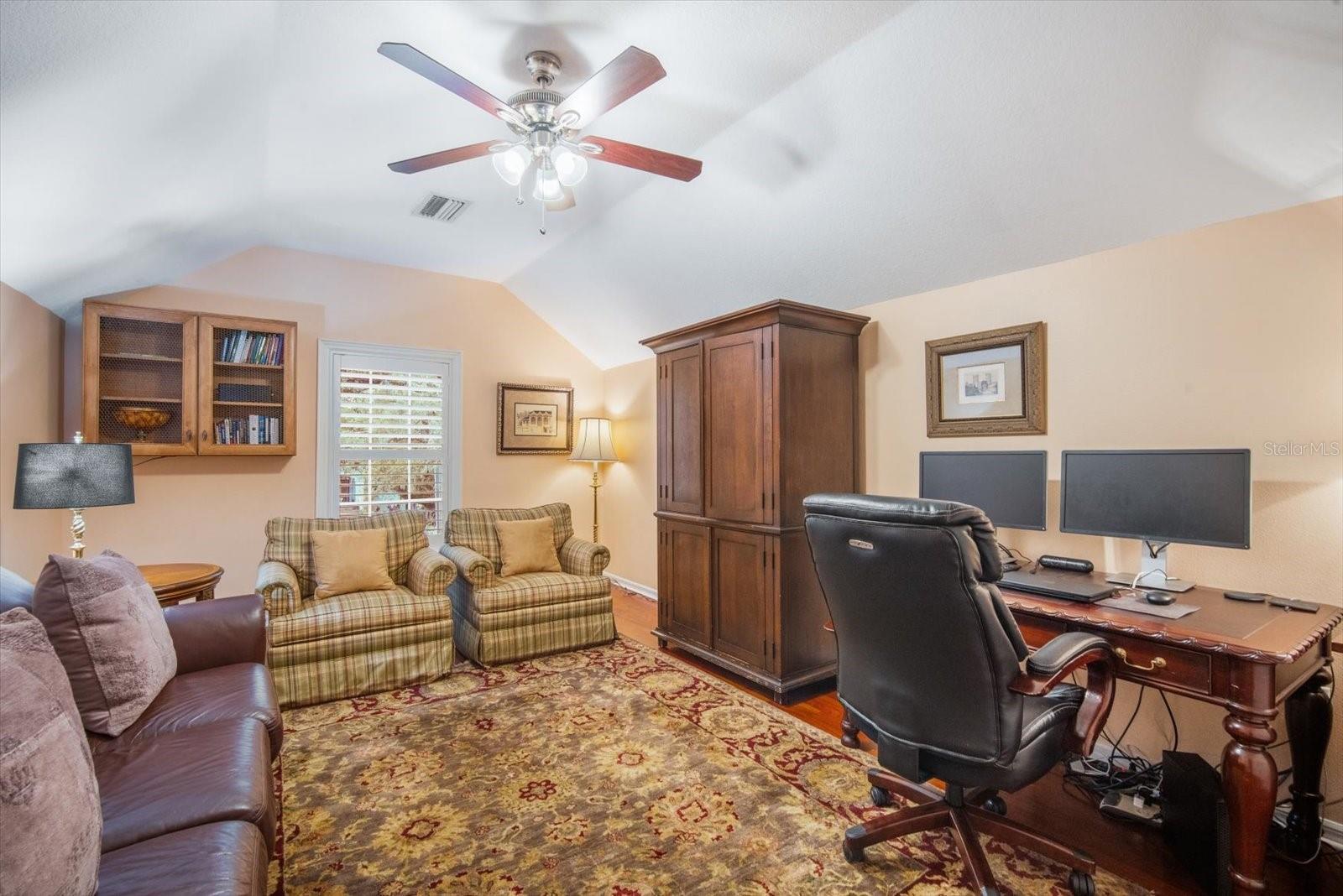 Image 43 of 55 For 5716 Bayshore Boulevard