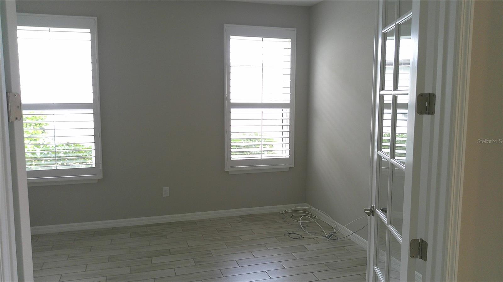 Image 15 of 27 For 9073 Luna Lane