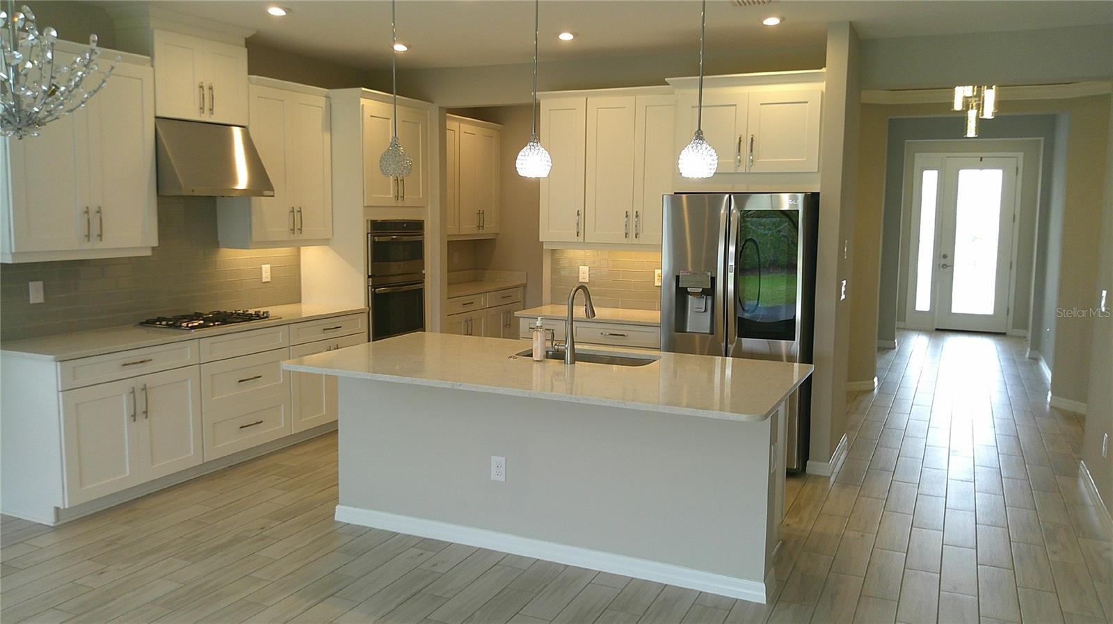 Image 6 of 27 For 9073 Luna Lane