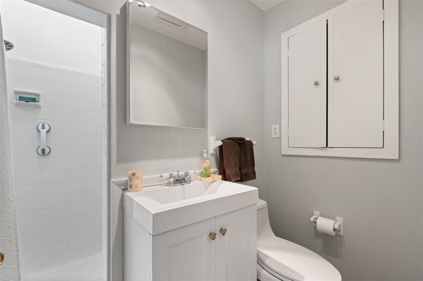 Image 18 of 55 For 2910 49th Street
