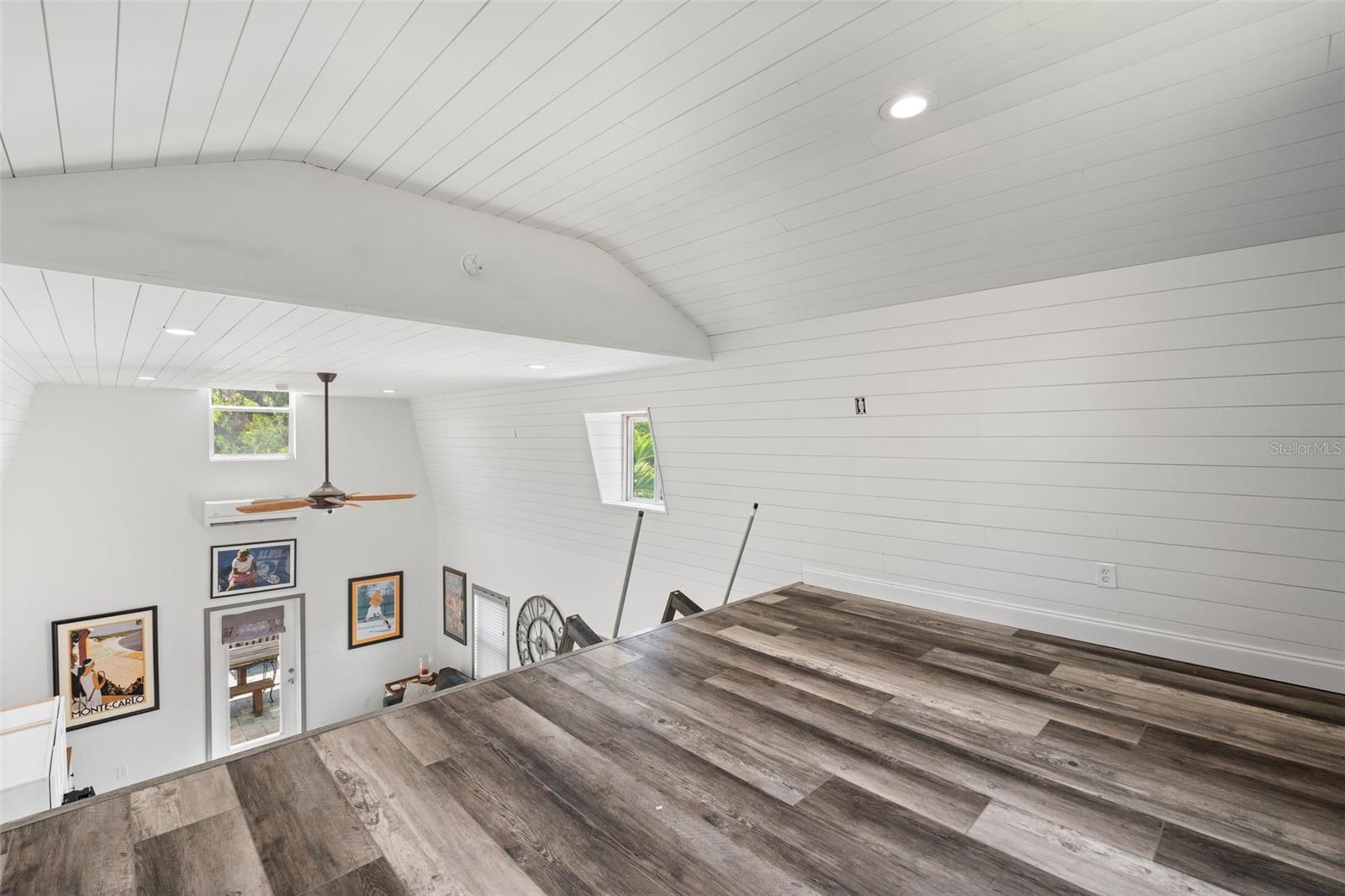 Image 43 of 55 For 2910 49th Street