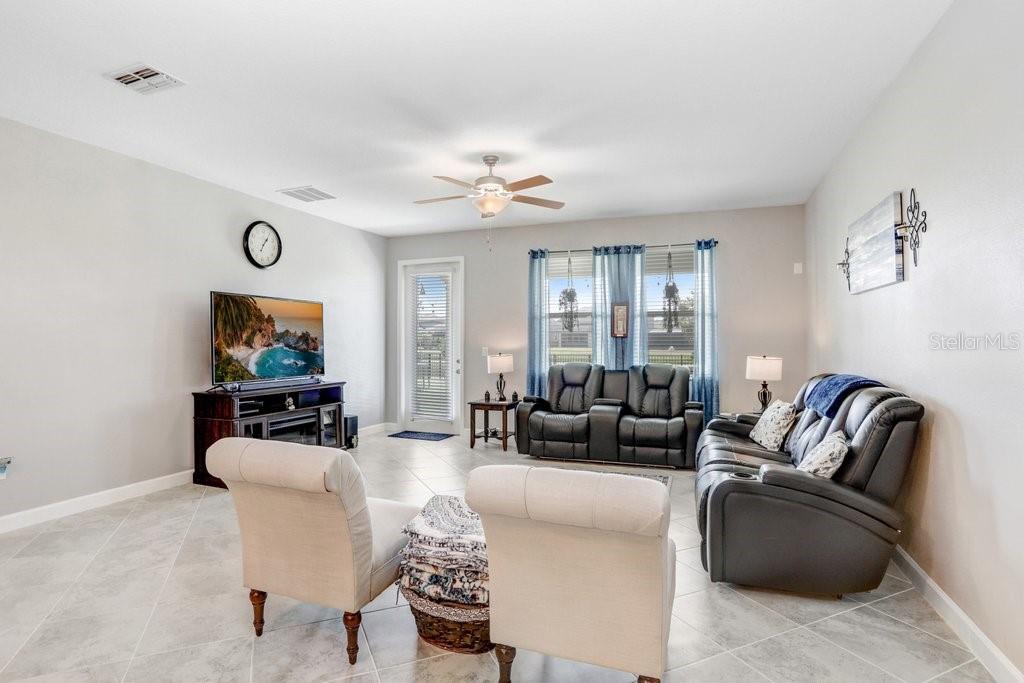 Image 15 of 56 For 9646 Ivory Drive