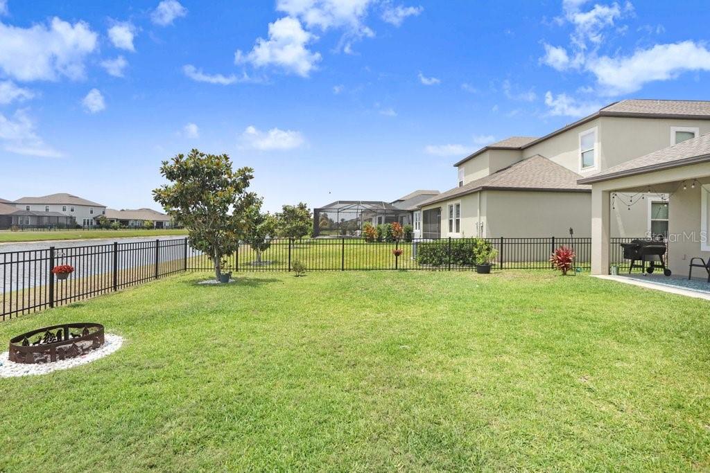 Image 18 of 56 For 9646 Ivory Drive