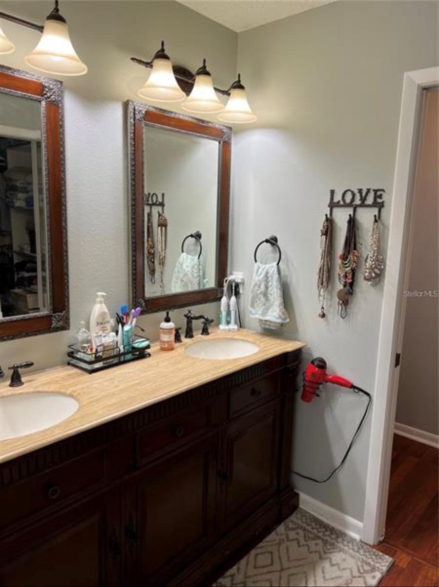 Image 11 of 22 For 4108 4th Avenue W
