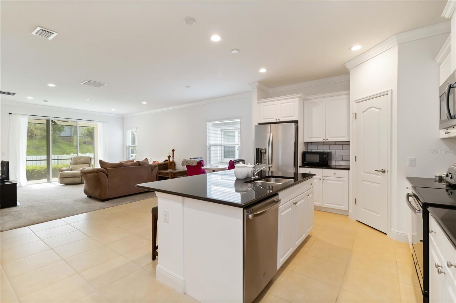 Image 10 of 42 For 7526 Ridgelake Circle