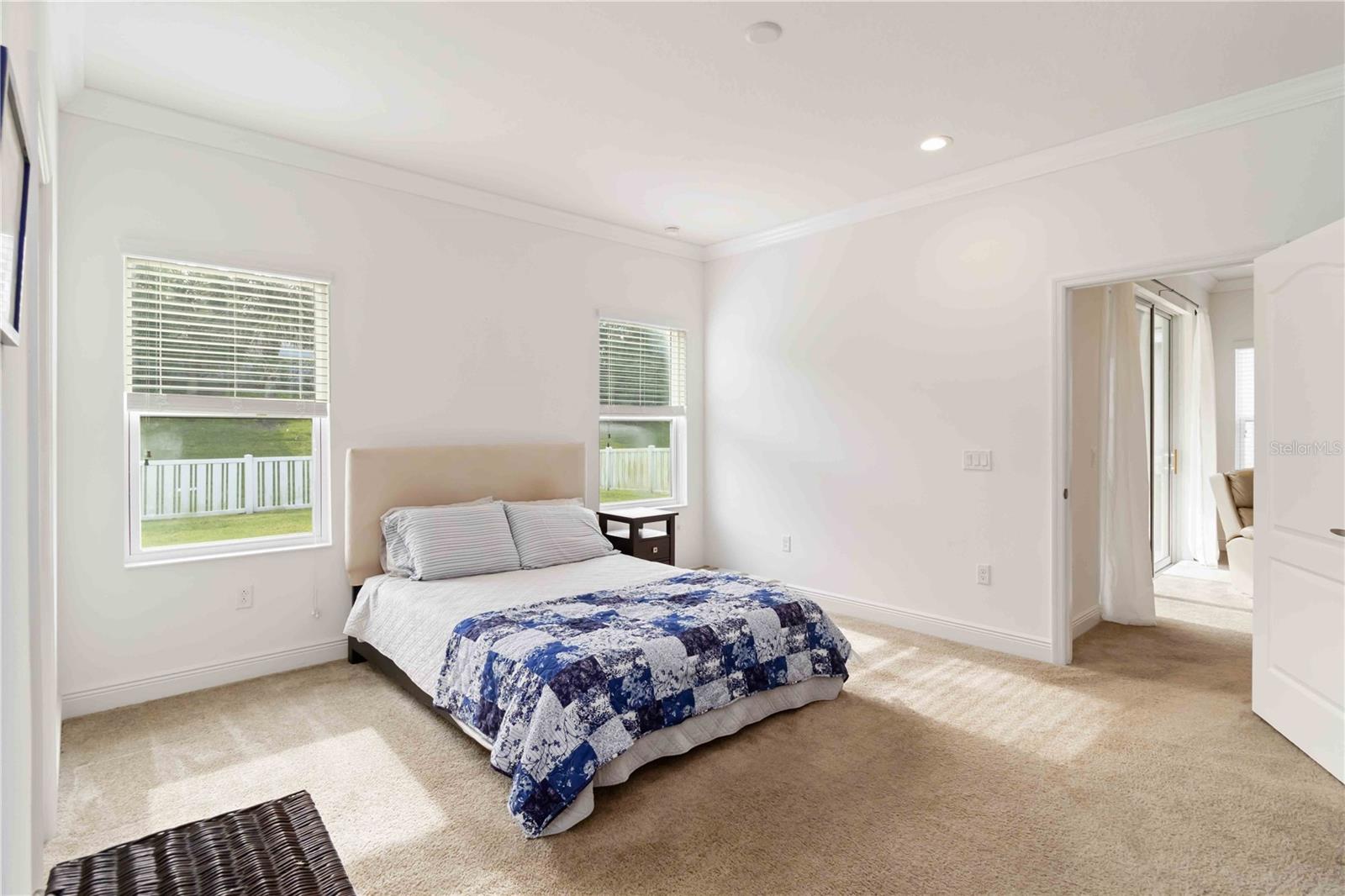 Image 18 of 42 For 7526 Ridgelake Circle