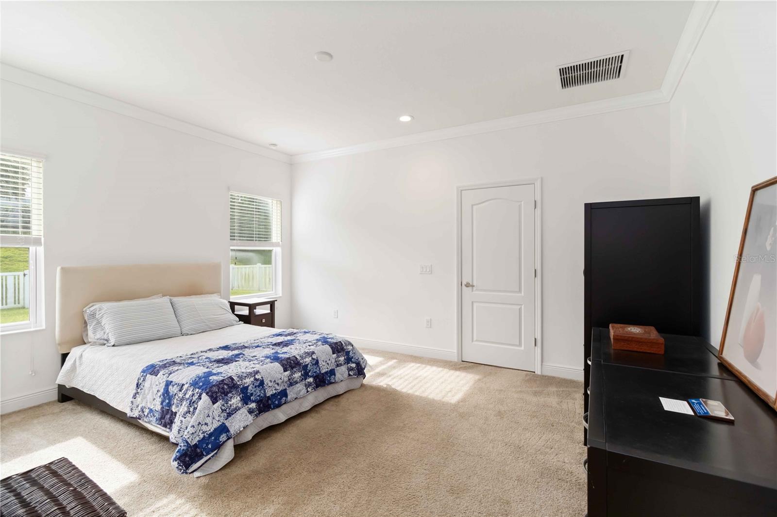 Image 19 of 42 For 7526 Ridgelake Circle