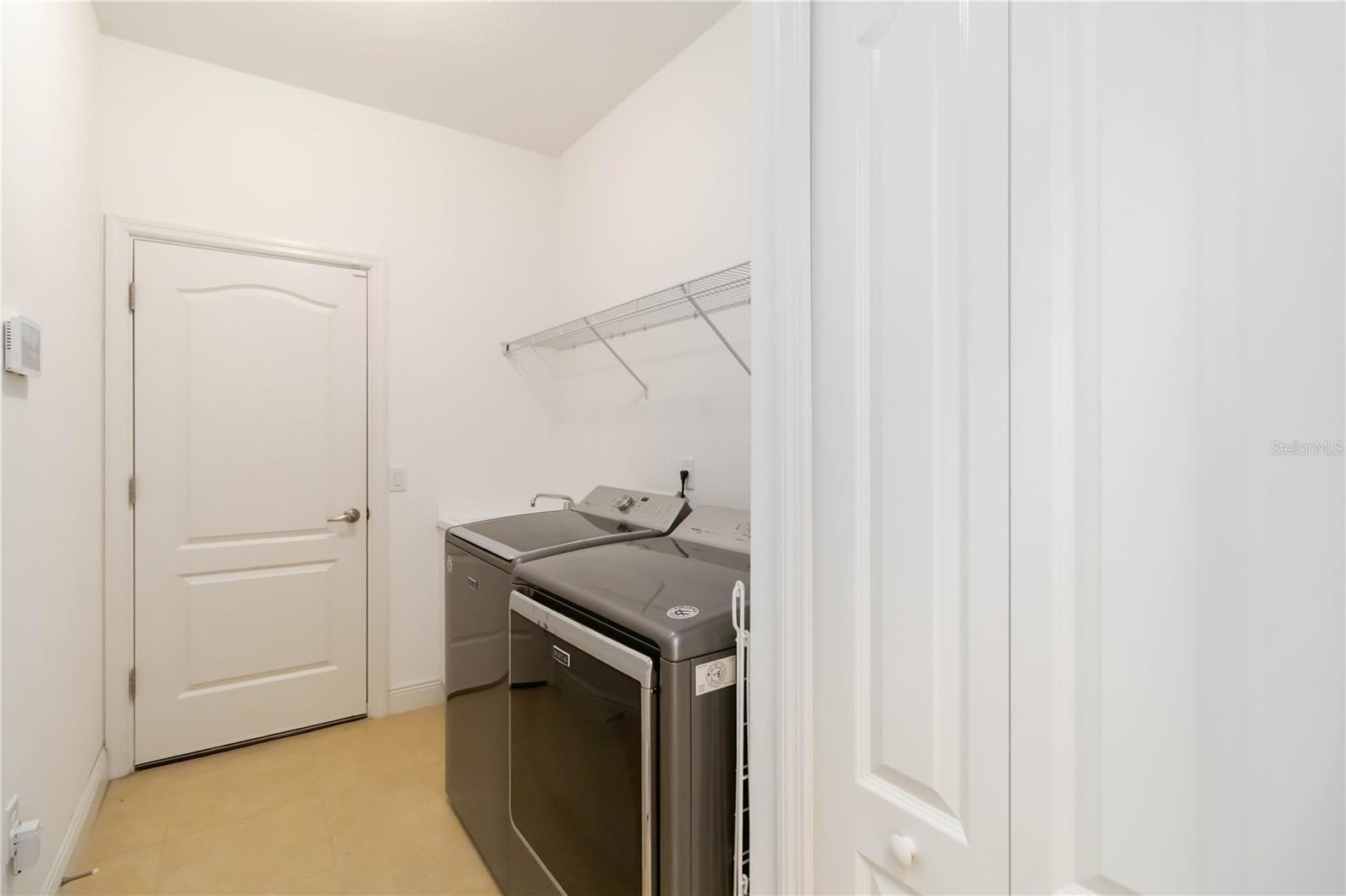 Image 34 of 42 For 7526 Ridgelake Circle