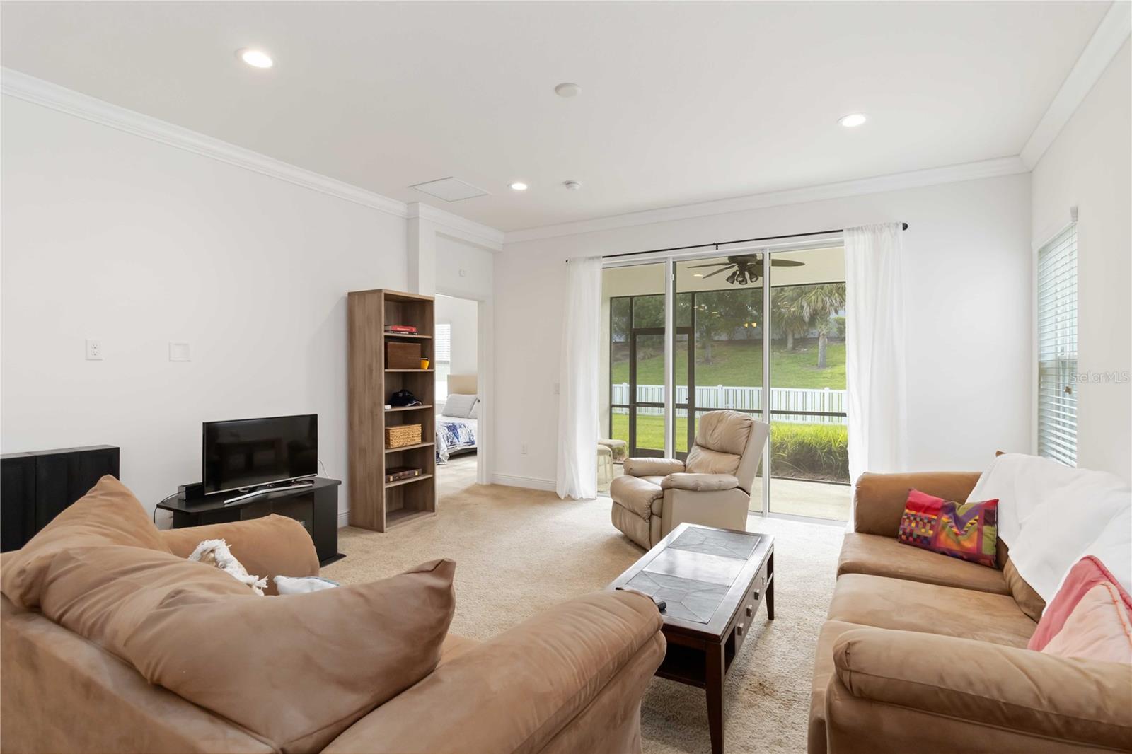 Image 6 of 42 For 7526 Ridgelake Circle