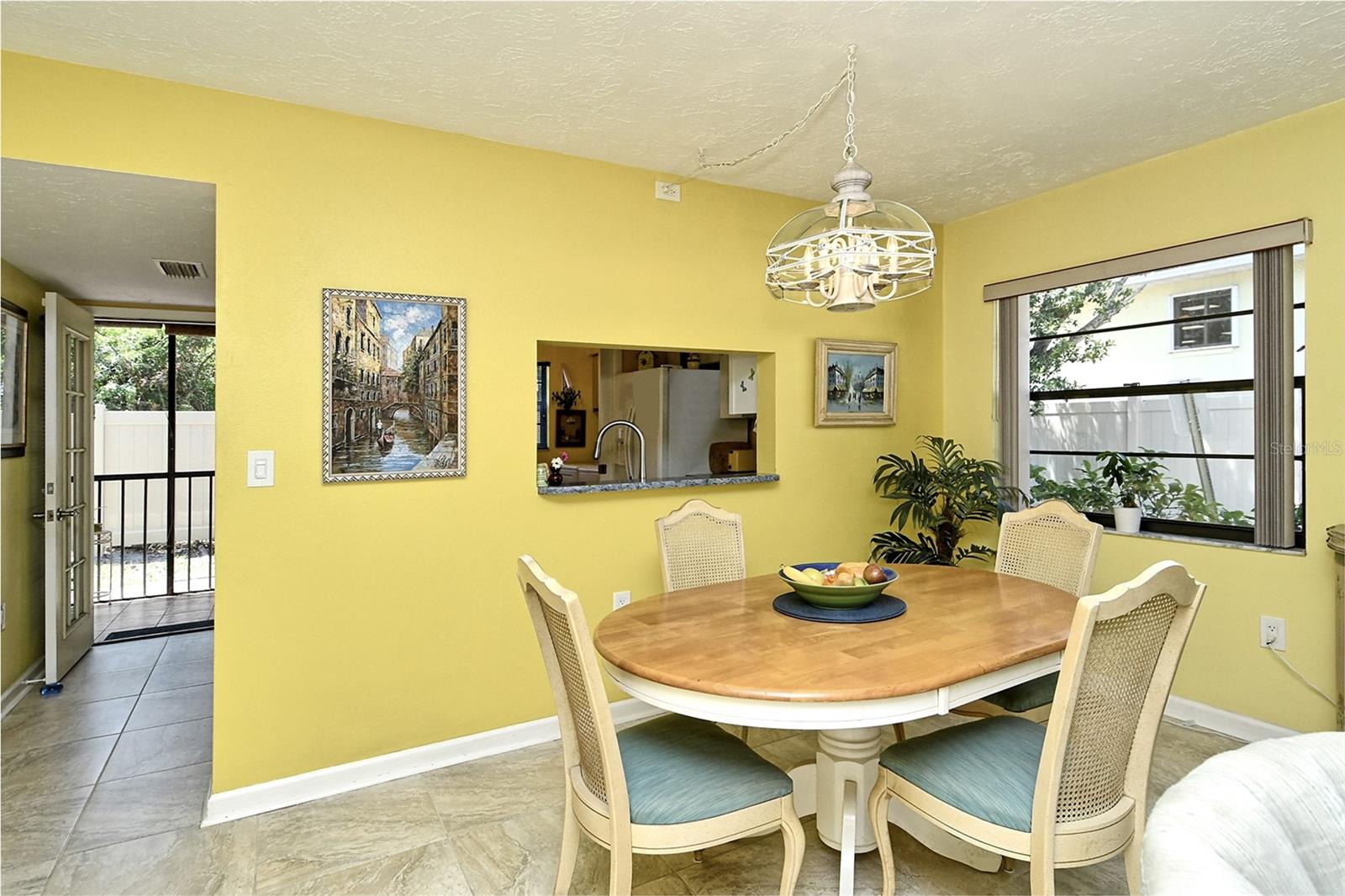 Image 11 of 40 For 2531 Bayshore Gardens Parkway 28