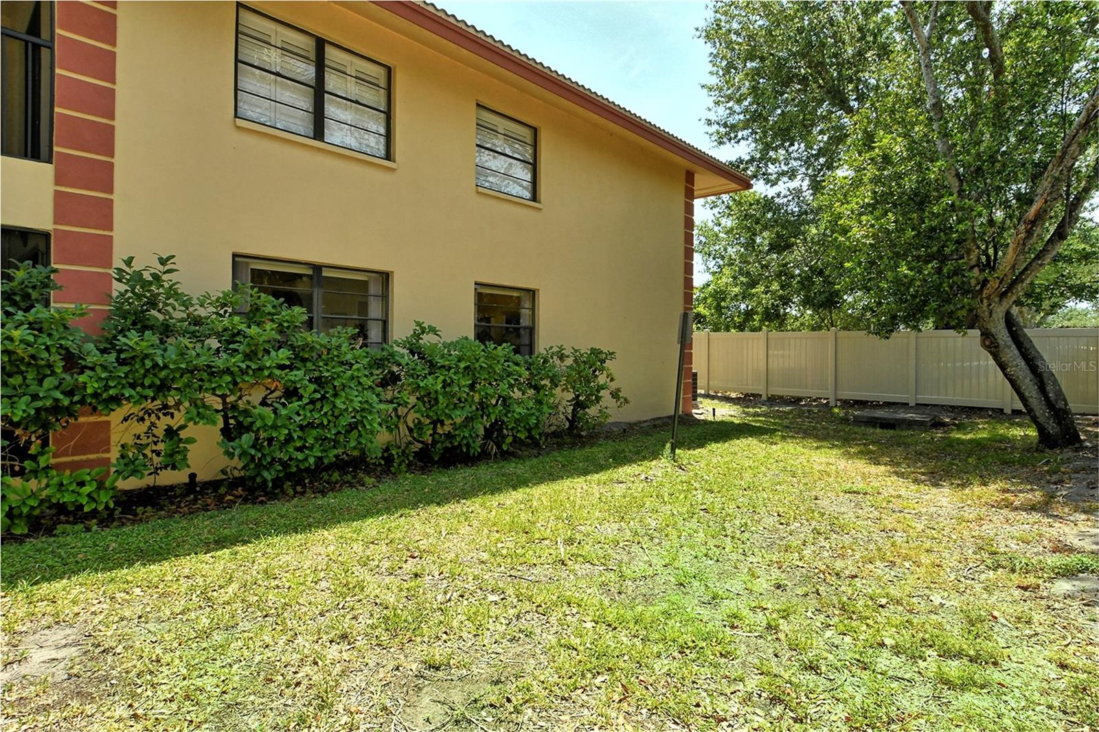 Image 19 of 40 For 2531 Bayshore Gardens Parkway 28