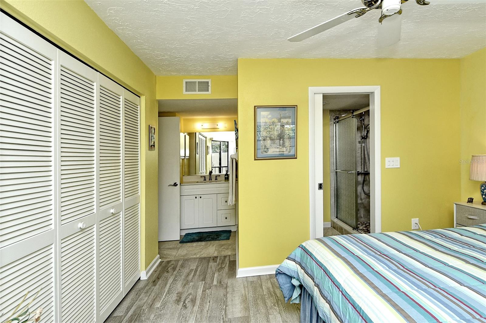 Image 22 of 40 For 2531 Bayshore Gardens Parkway 28