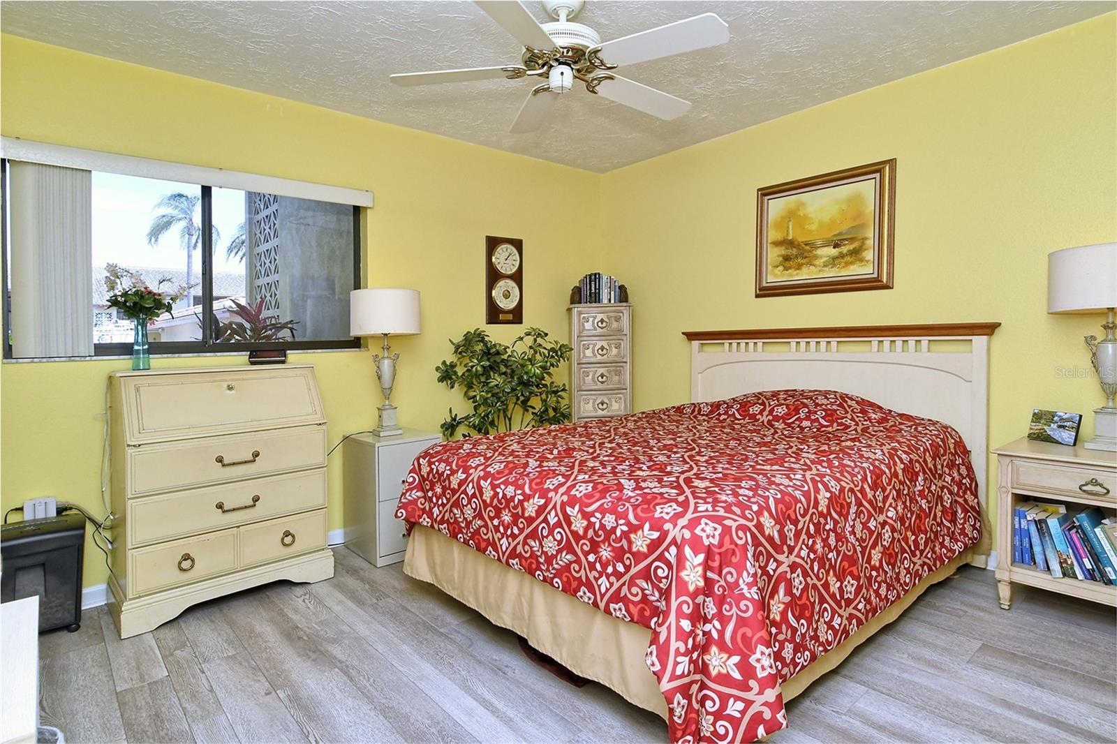Image 25 of 40 For 2531 Bayshore Gardens Parkway 28