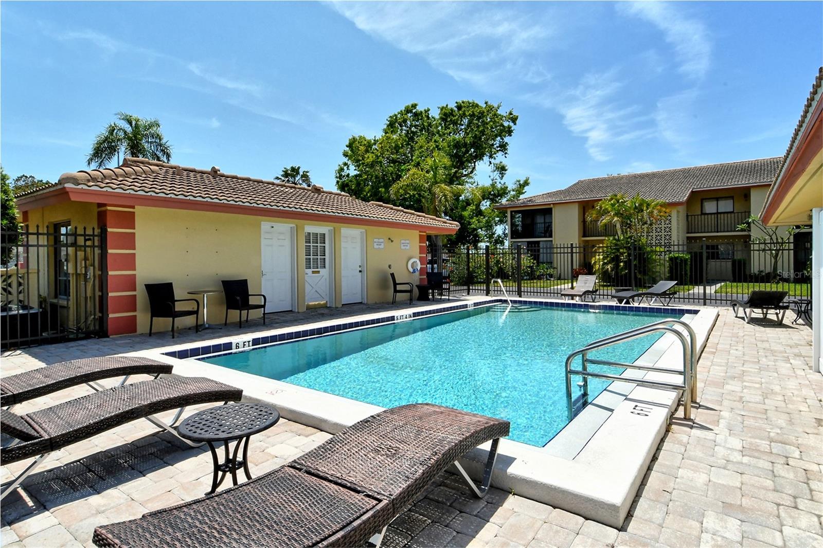 Image 31 of 40 For 2531 Bayshore Gardens Parkway 28