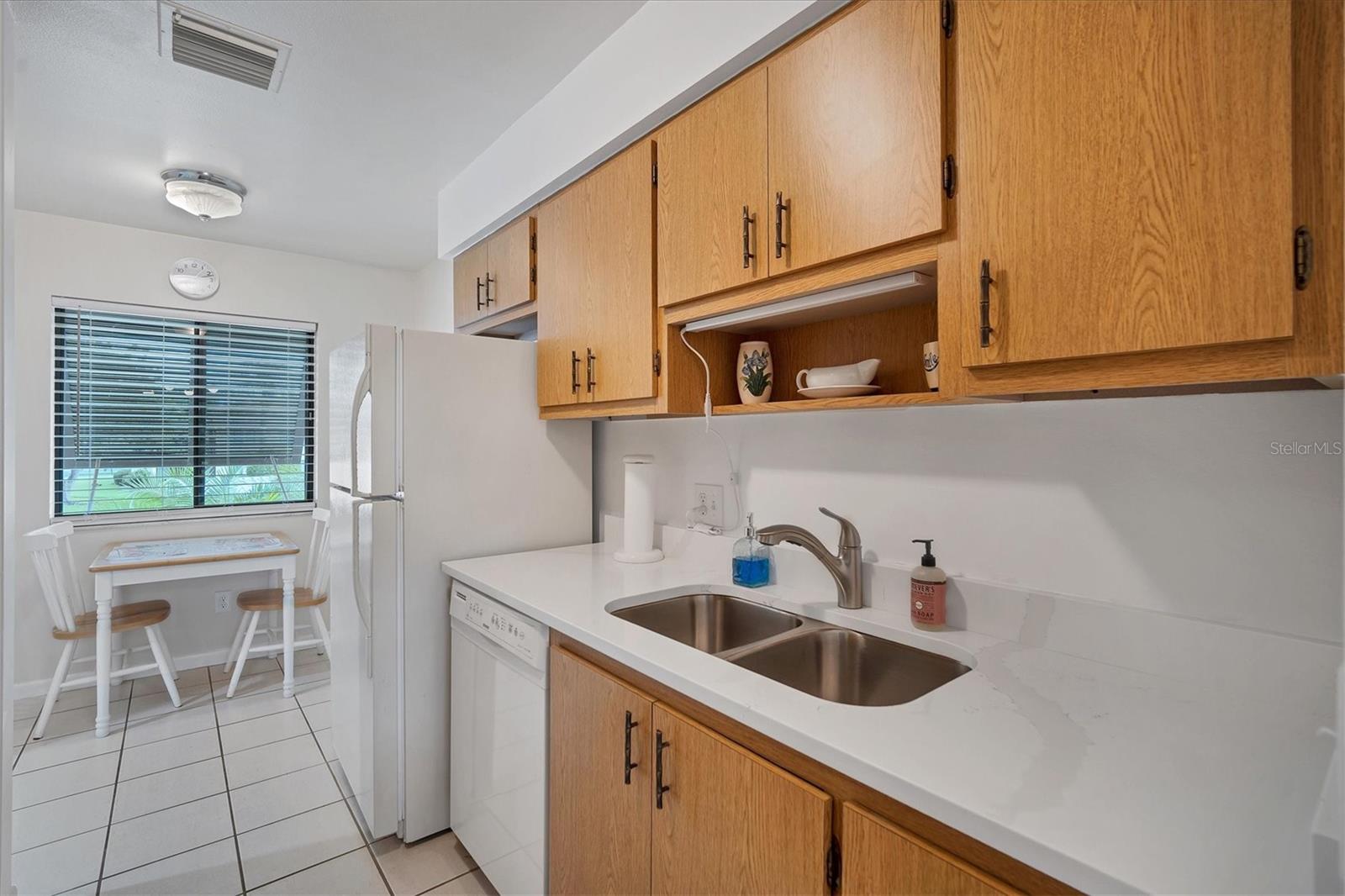 Image 14 of 32 For 4614 Longwater  82