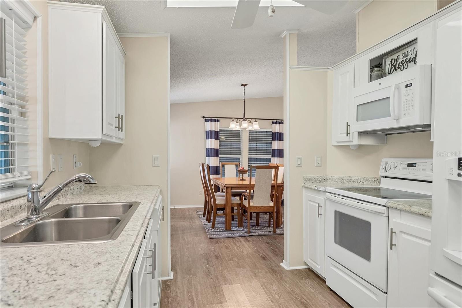 Image 11 of 47 For 1404 44th Avenue E