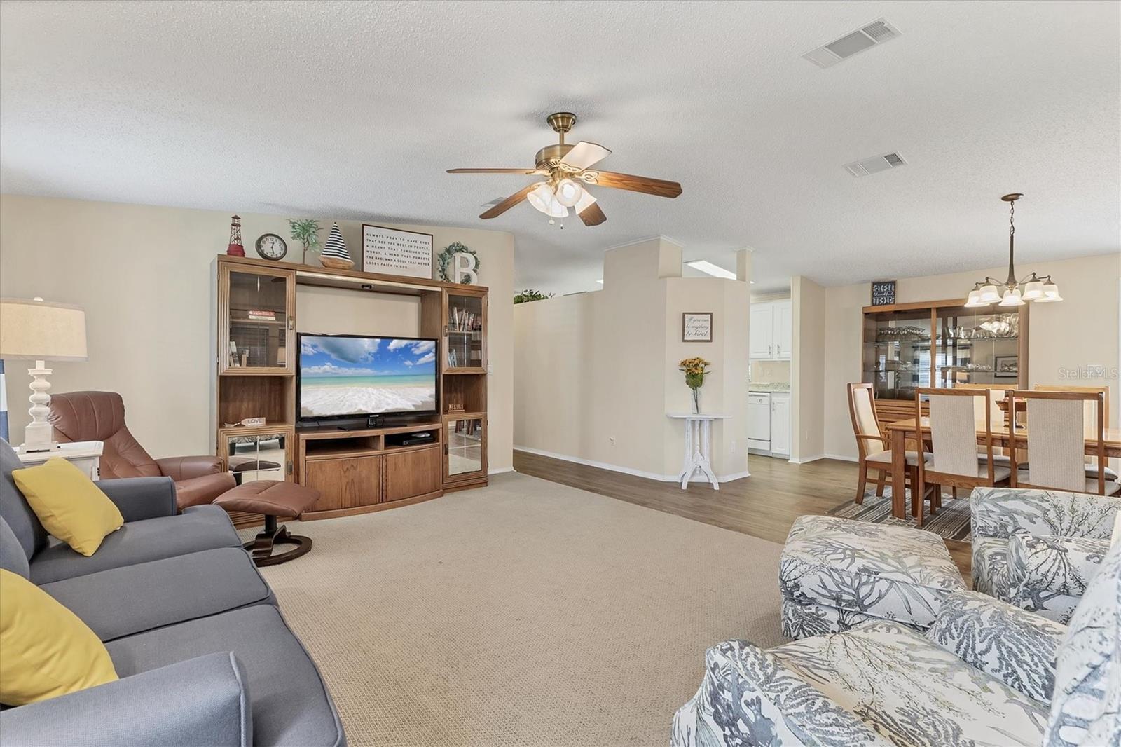 Image 6 of 47 For 1404 44th Avenue E