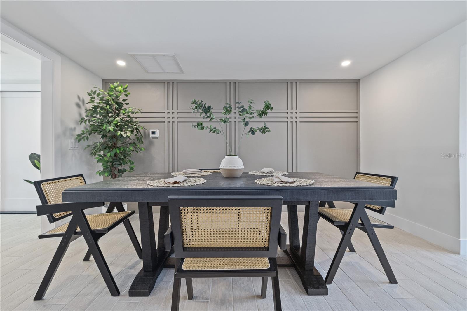 Image 11 of 30 For 405 28th Street