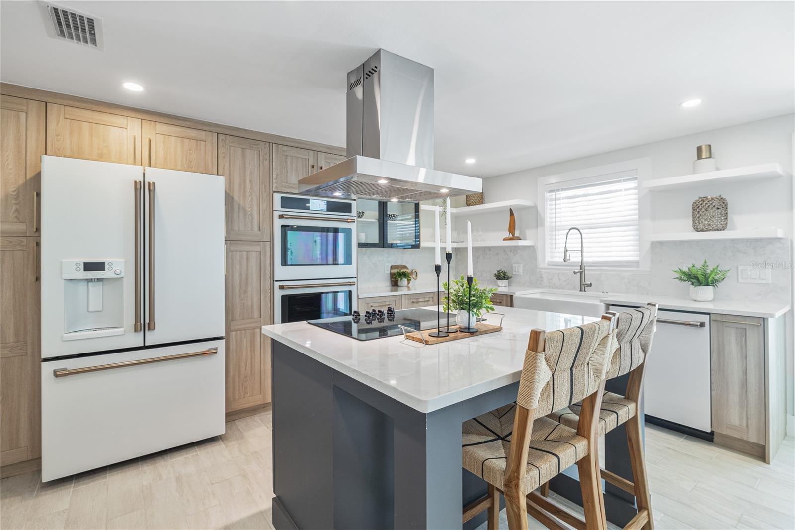 Image 12 of 30 For 405 28th Street