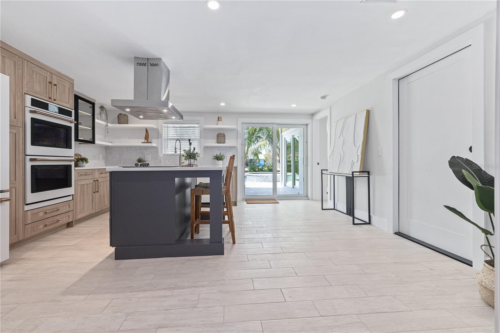 Image 14 of 30 For 405 28th Street