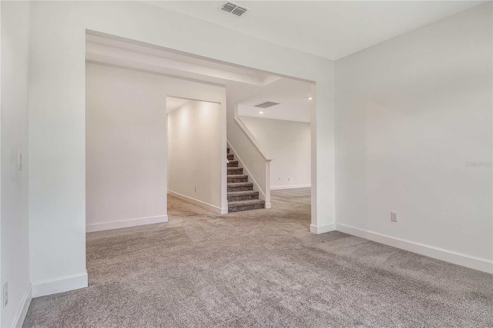 Image 32 of 56 For 6800 Dunlin Court