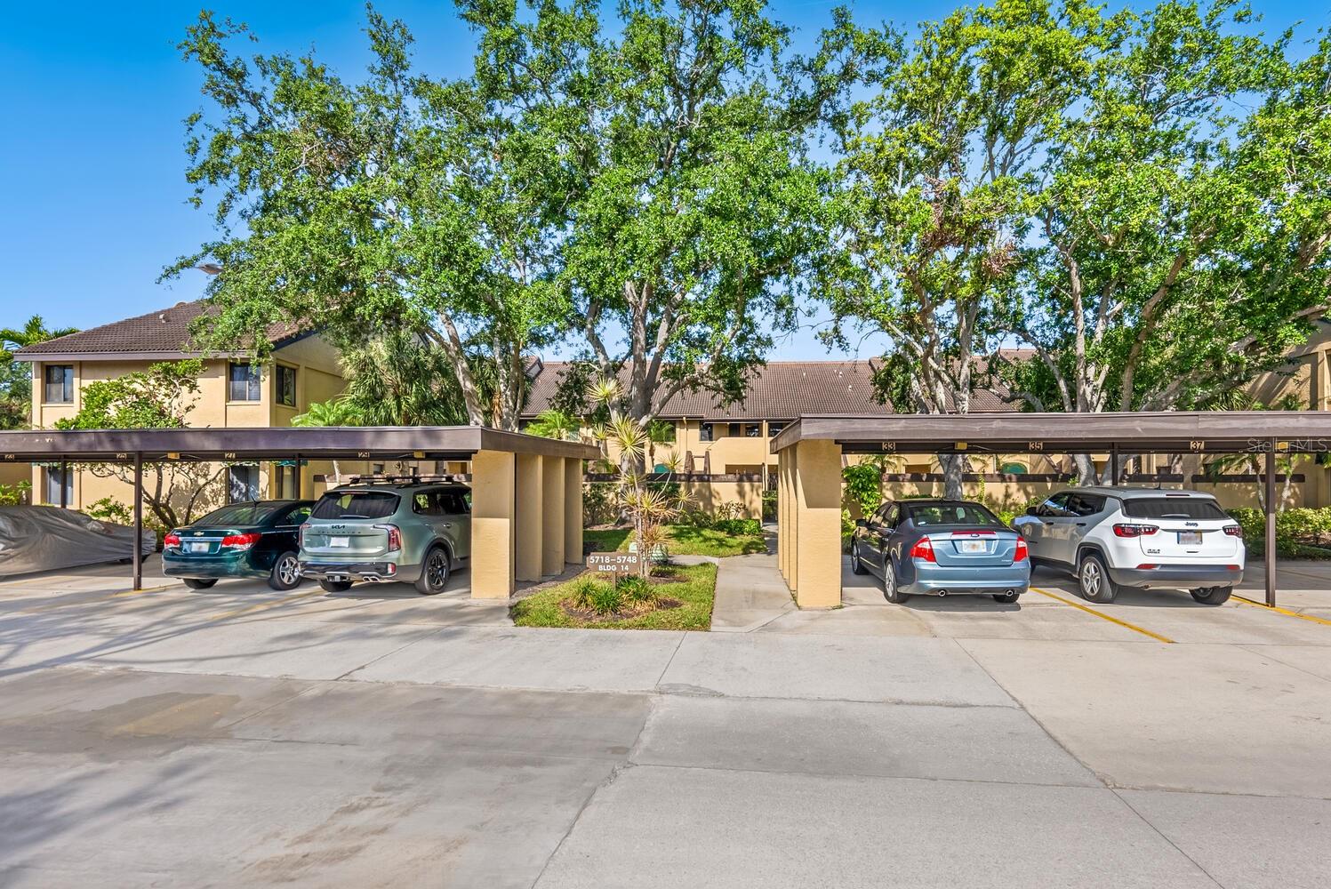 Image 24 of 38 For 5736 Ashton Lake Drive 8
