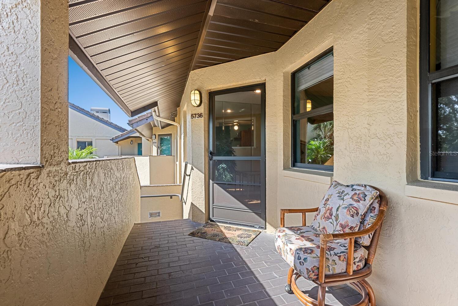 Image 4 of 38 For 5736 Ashton Lake Drive 8