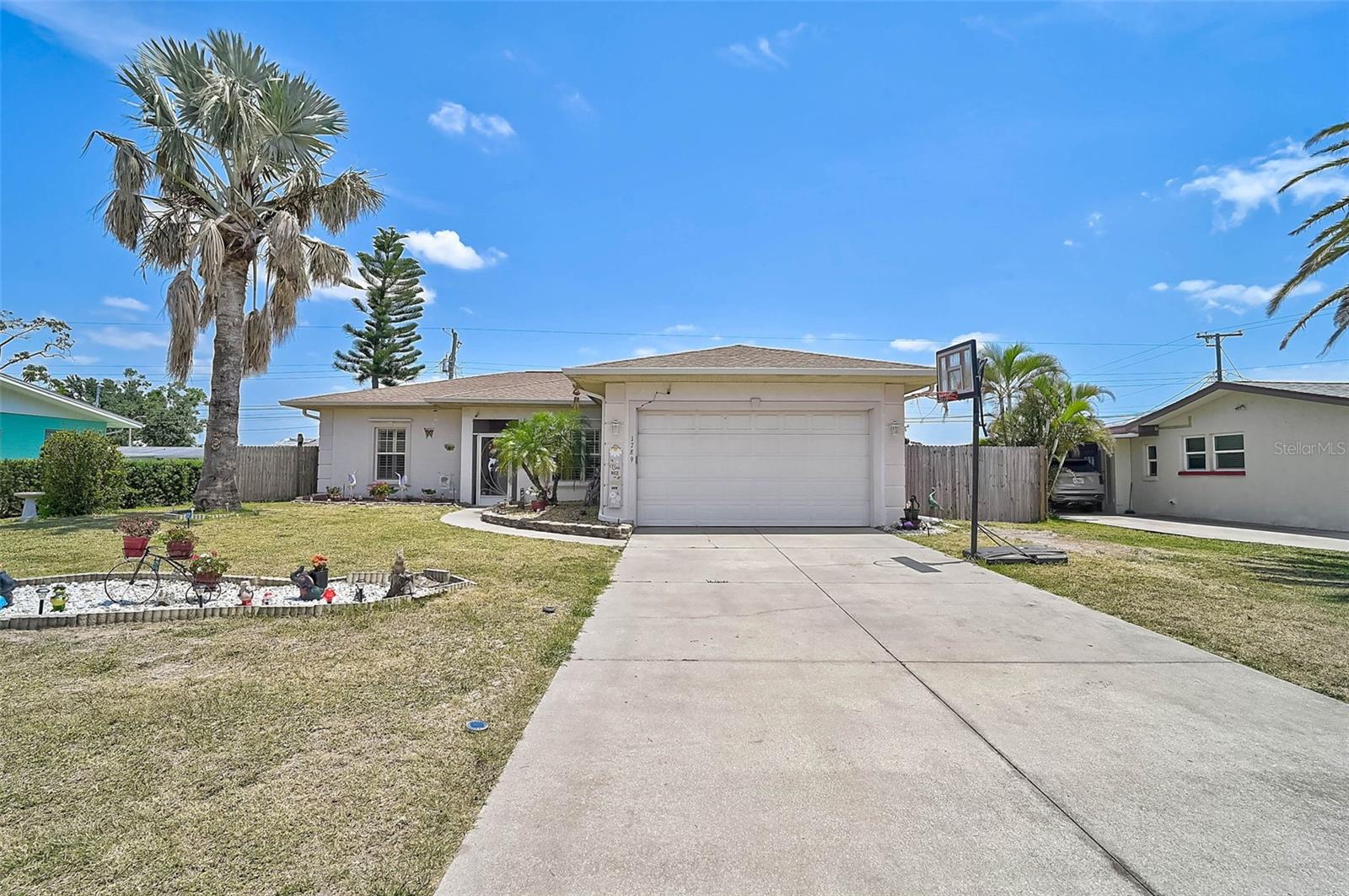 Image 4 of 36 For 1789 Elm Drive