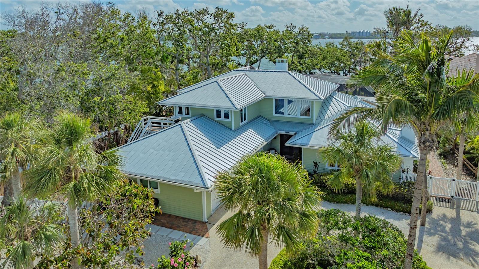 Image 4 of 71 For 1042 Casey Key Road