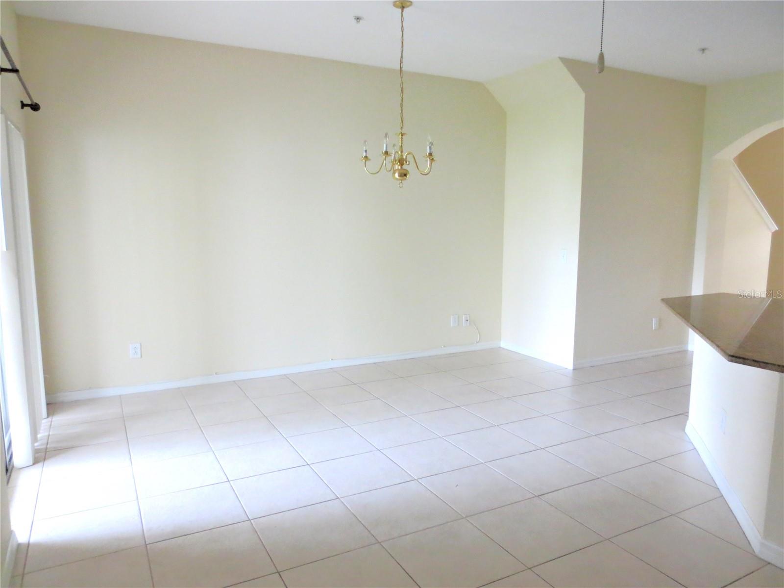 Image 6 of 22 For 4006 Crabtree Avenue