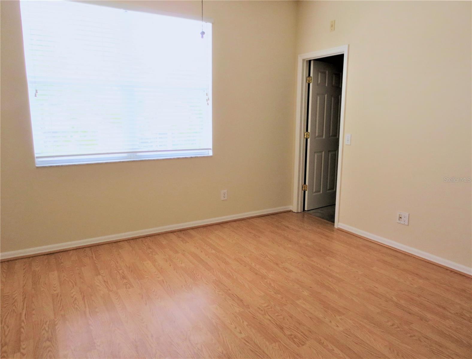 Image 8 of 22 For 4006 Crabtree Avenue