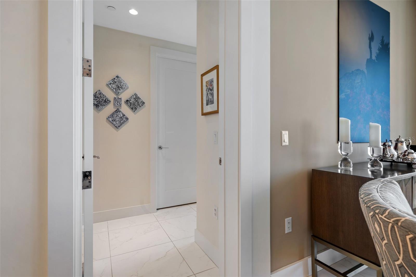 Image 36 of 89 For 111 Pineapple Avenue 716