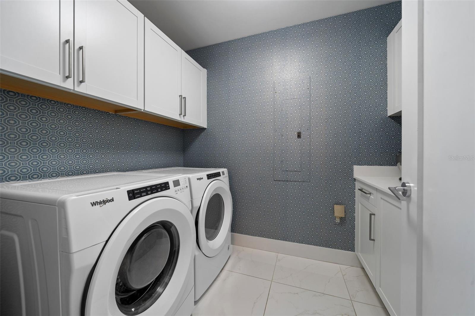 Image 65 of 89 For 111 Pineapple Avenue 716
