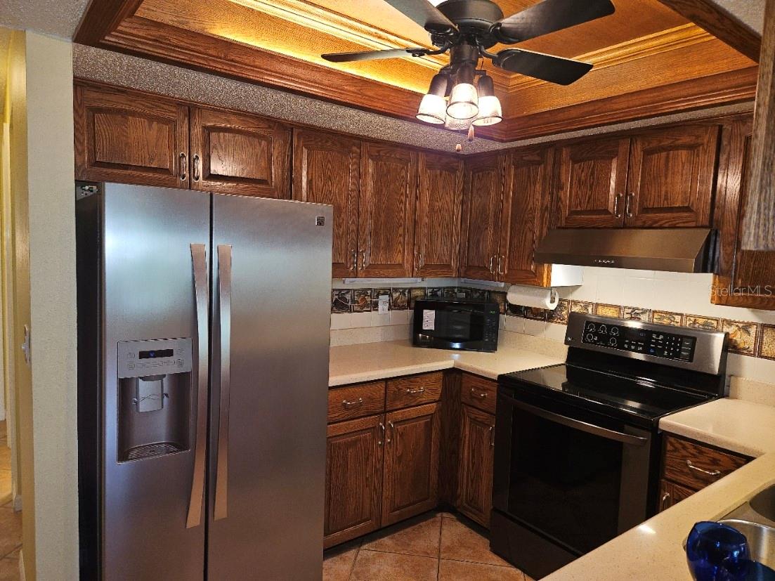 Image 7 of 49 For 3843 El Poinier Court W 8720