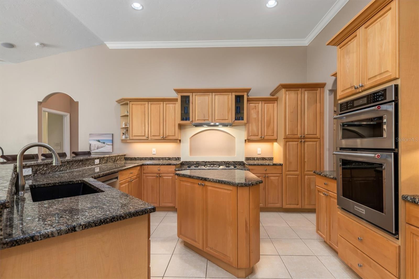 Image 13 of 34 For 8838 Bloomfield Boulevard