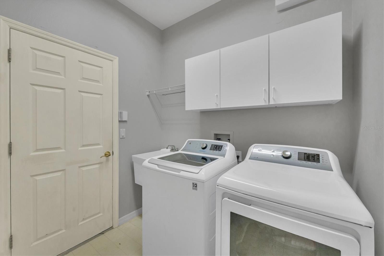 Image 34 of 50 For 5106 Far Oak Circle