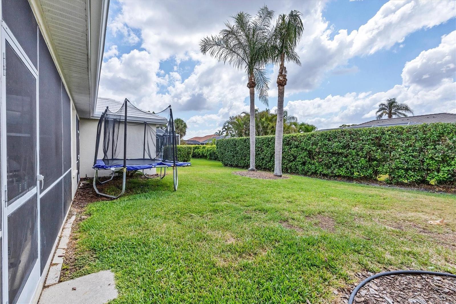 Image 37 of 50 For 5106 Far Oak Circle